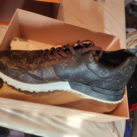Louis Vuitton Runaways mens 11 - Picture 6 of 7